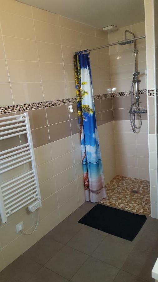Villa Du Pic Vert 105M2 , 4 Chambres De Plain-Pied Avec Piscine A Montfaucon Montfaucon  Luaran gambar